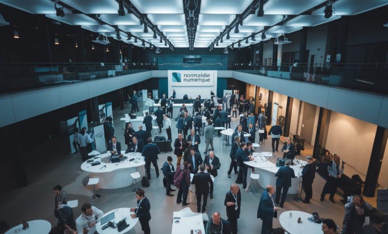 Vue aérienne d'une conférence sur la cybersécurité en Normandie